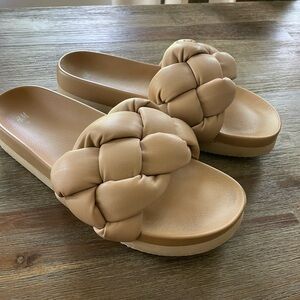 H&M Braided Sandal size 41(women’s 9)